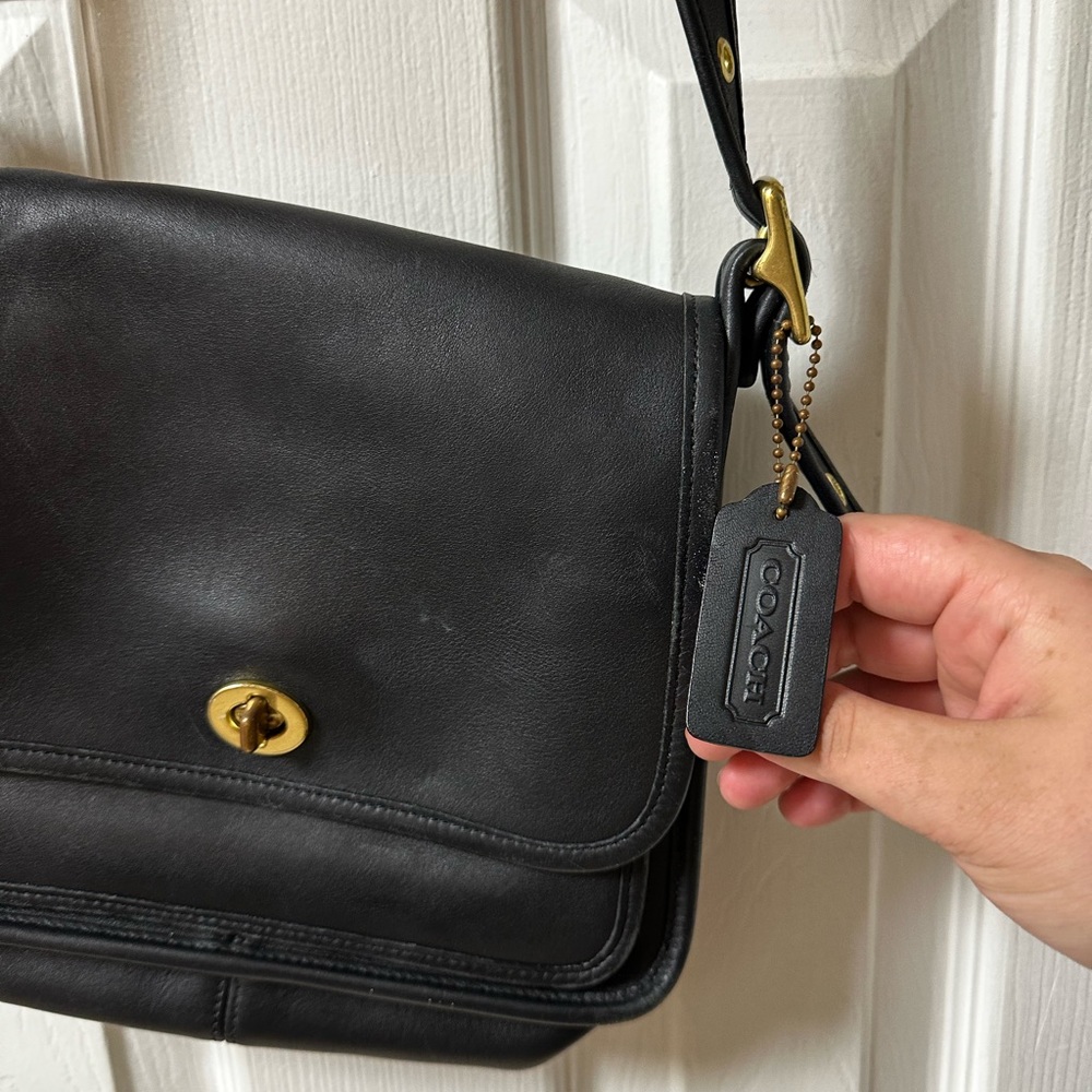VINTAGE COACH!!! MINT CONDITION!!! - Picture 10 of 11